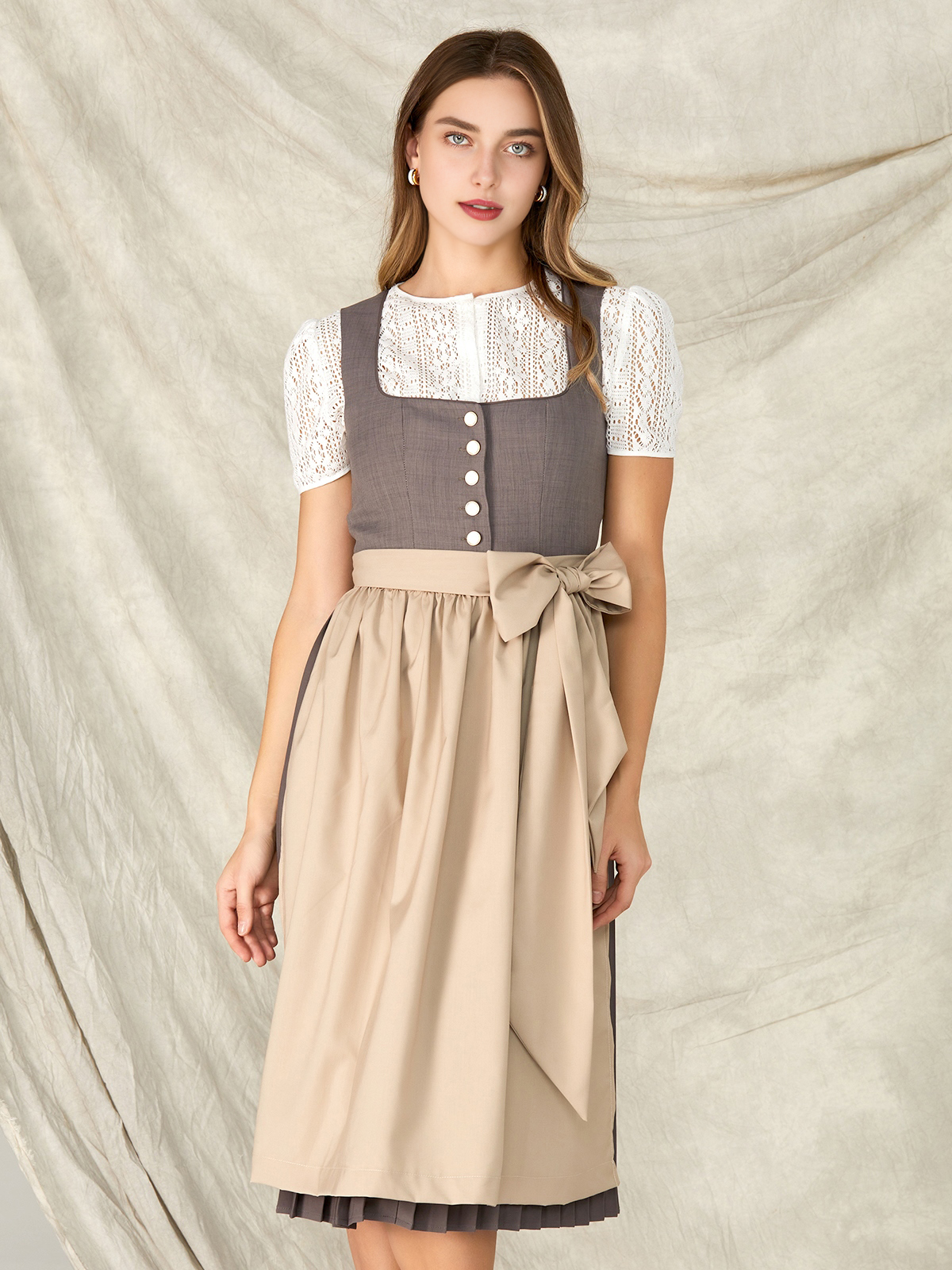 Dirndl mit Hakenverschluss