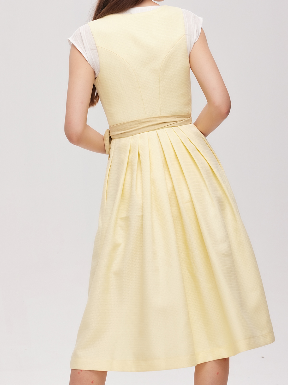 Dirndl in Gelb – ein moderner Look mit traditionellem Charme
