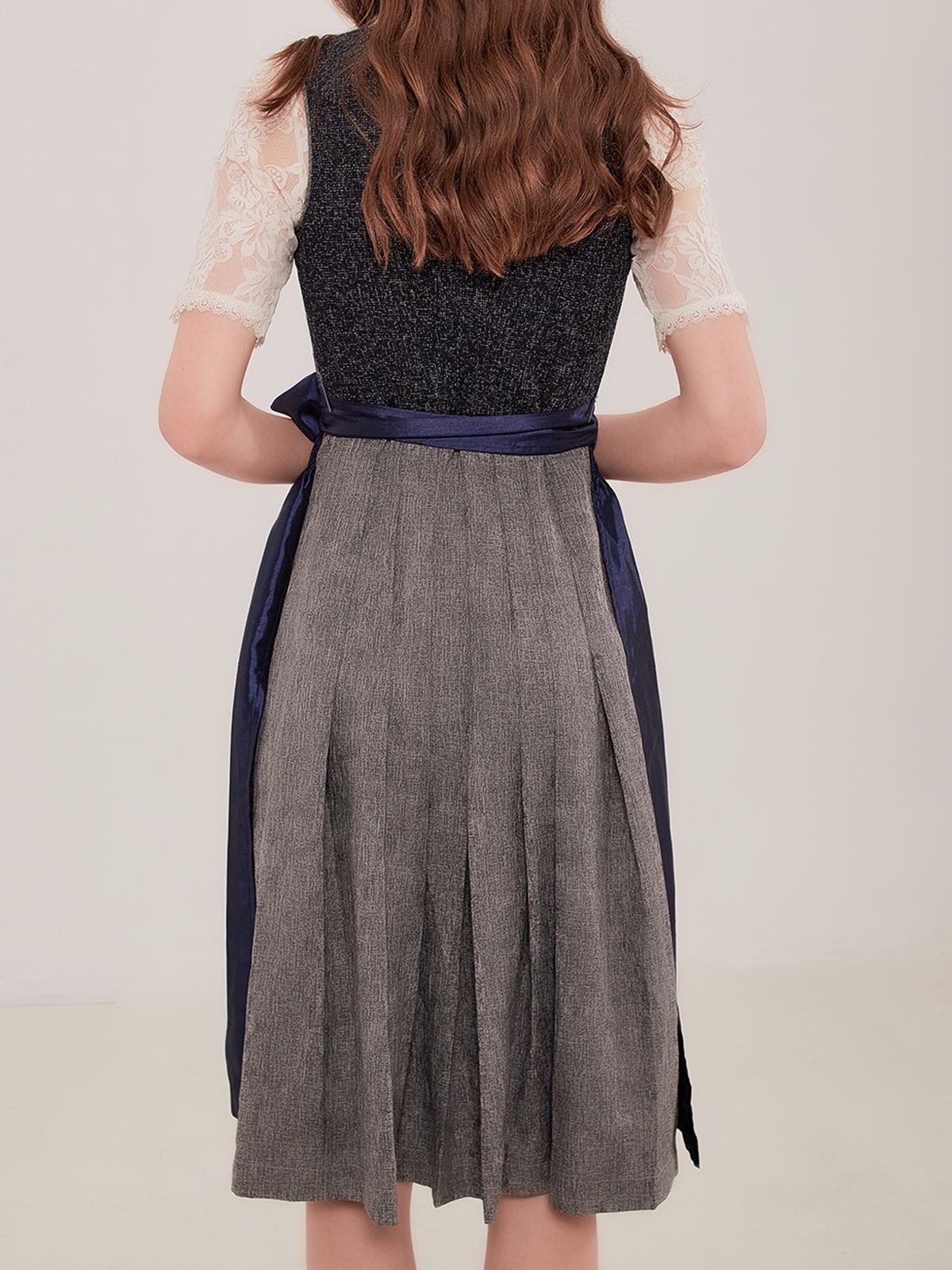 Dirndlbluse in Aktion