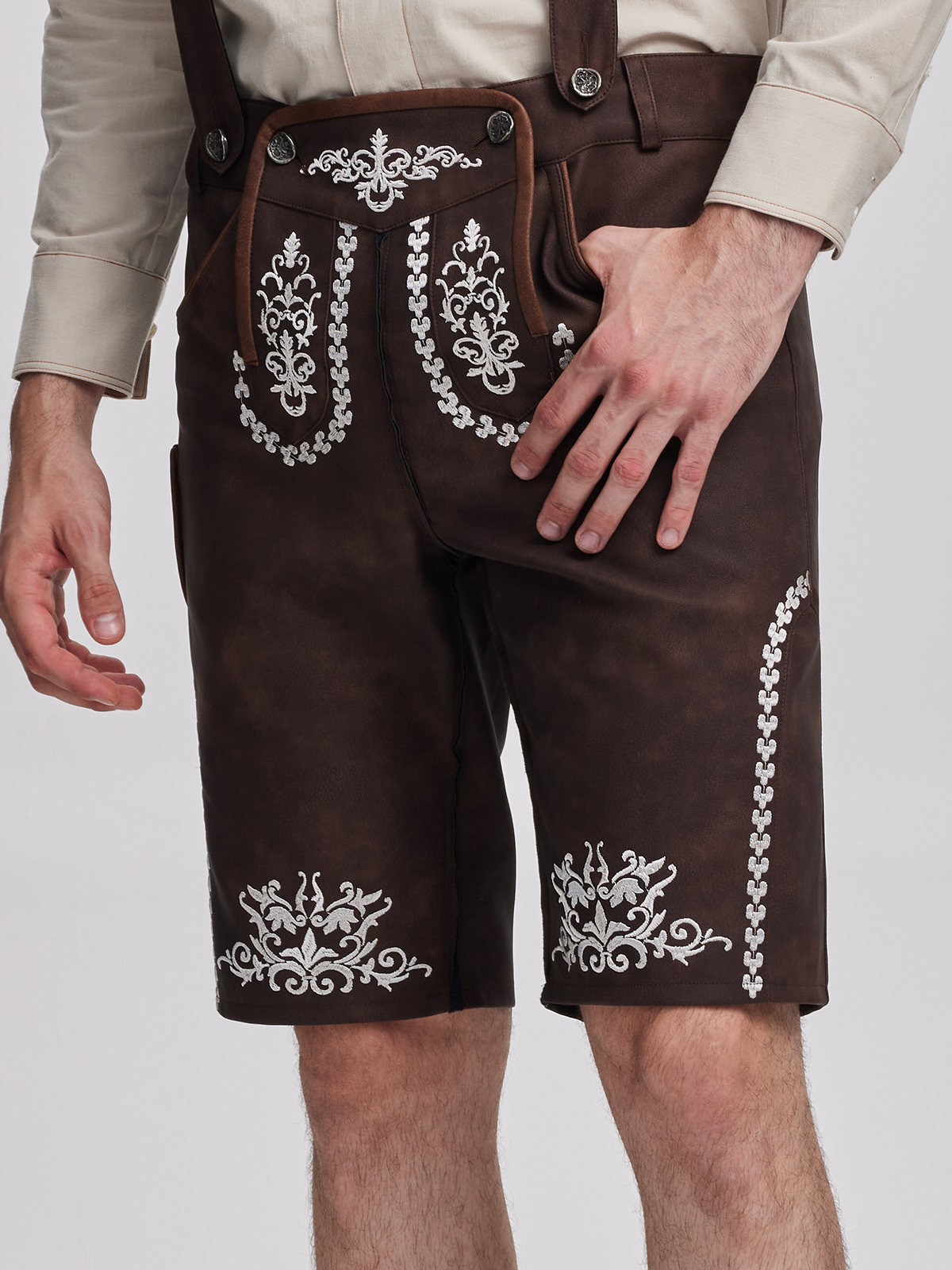 Klassisches braunes Dirndl von Ehreer