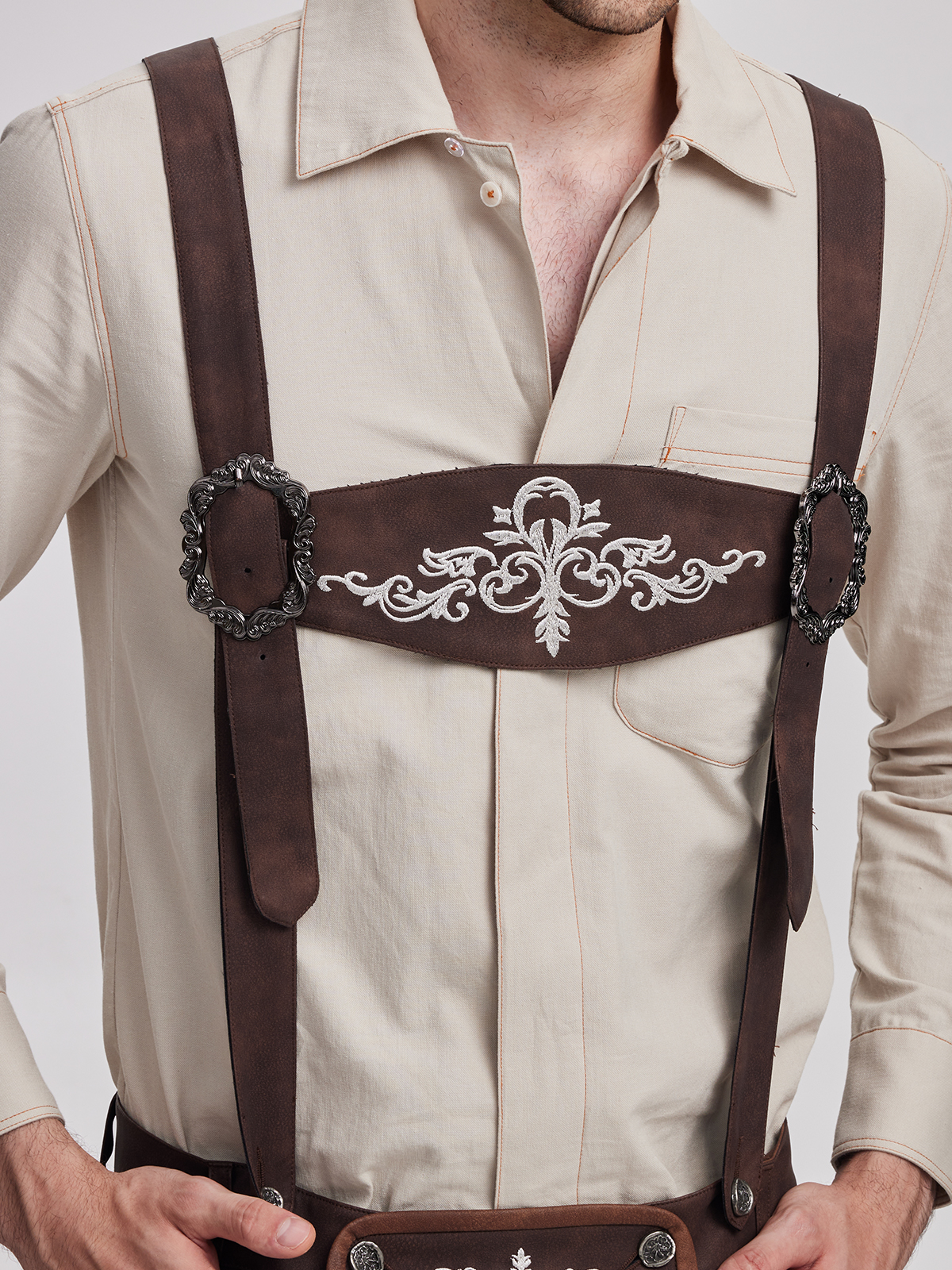 Samt Dirndl Rosa in Aktion