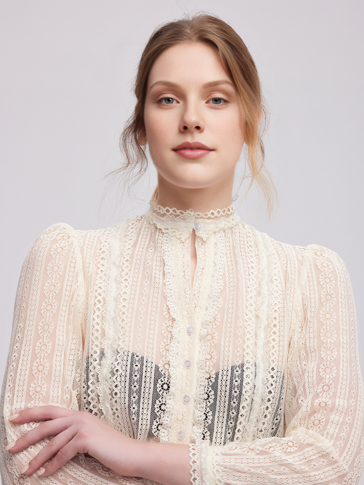 Dirndl Bluse in Beige