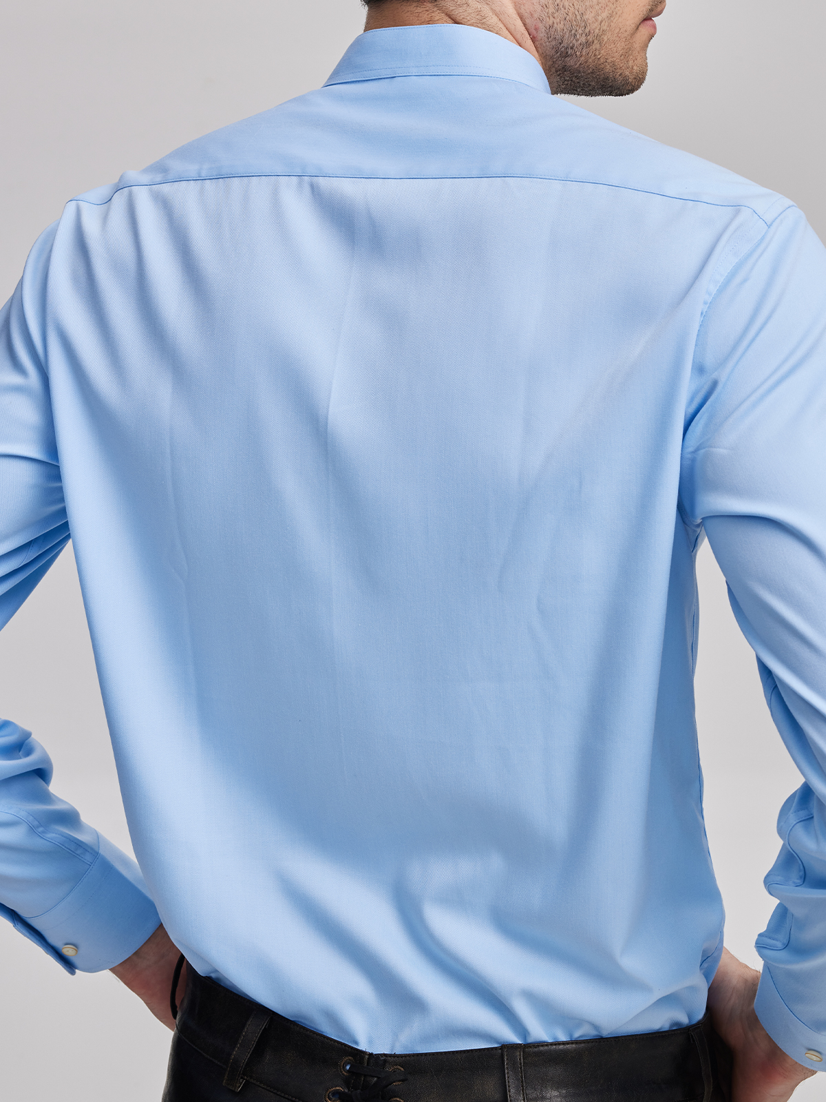 Dirndlbluse in Blau – stilvolle Kombinationsmöglichkeiten