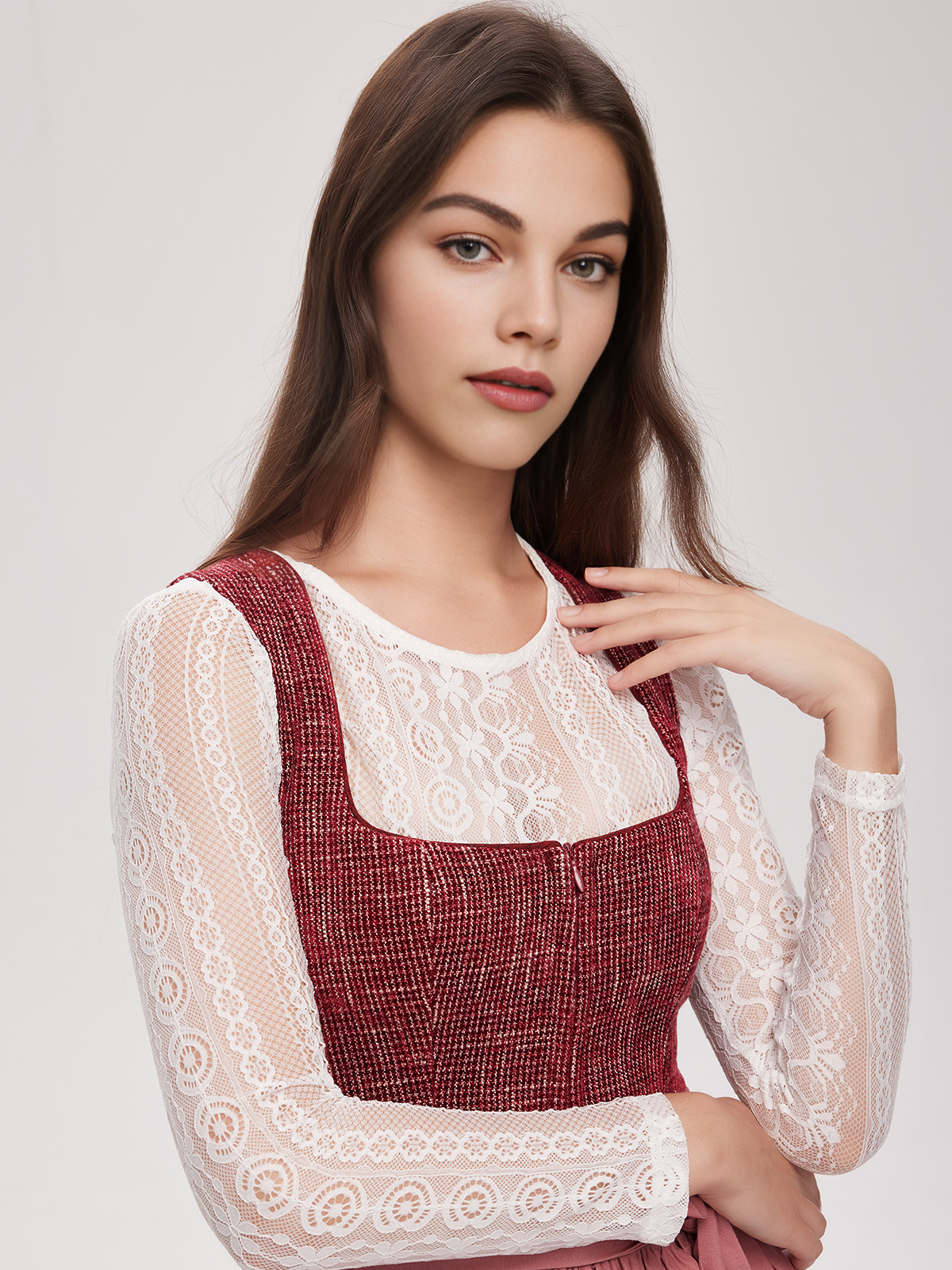Dirndl in Rot – ein moderner Klassiker