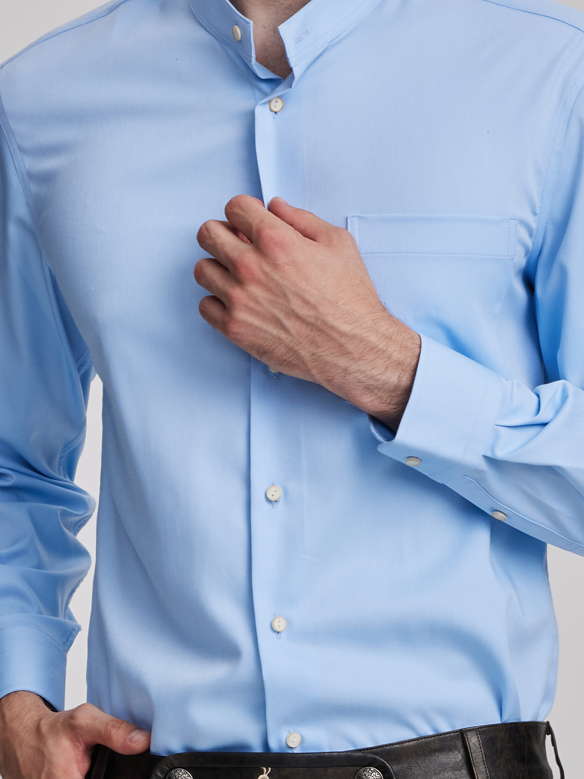 Dirndl mit Herzausschnitt in Blau